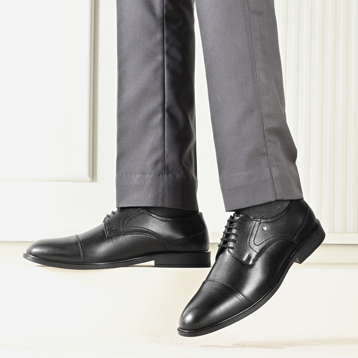 Toecap Leather Formal Shoes for Men